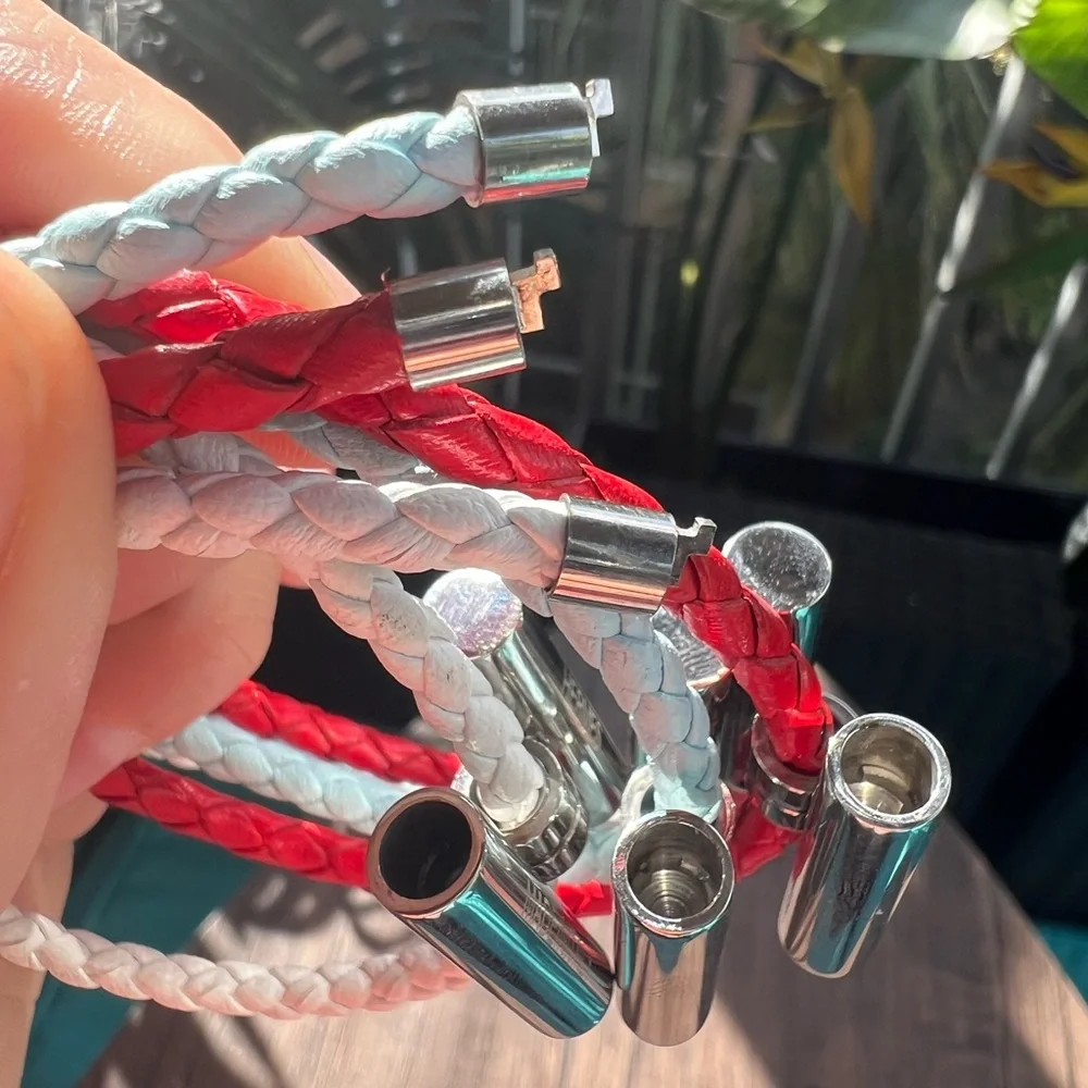 Leather Wrap Bracelet (ONE) White/Silver